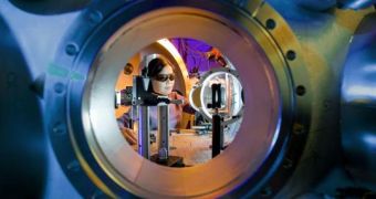 New laser technique obtains antimatter from gold