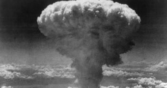 Two nuclear bombs dropped over North Carolina, nearly exploded in 1961 crash