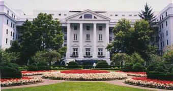 The Greenbrier Hotel hid a nuclear bunker in its basement