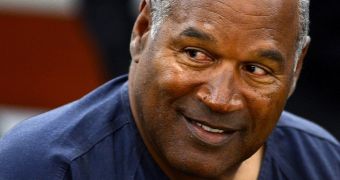 O.J. Simpson is “disturbed” by what’s happening to Paula Deen, says his manager
