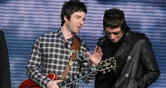 The Gallagher brothers might reform Oasis for Glastonbury 2015