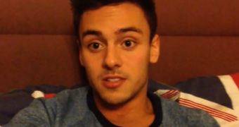 Tom Daley comes out as bi in YouTube video, says he’s “still Tom”