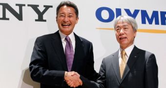 Sony Corp. President and Chief Executive Officer Kazuo Hirai, left, and Olympus Corp. President Hiroyuki Sasa, right