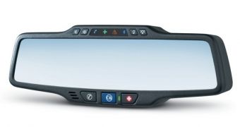 The OnStar FMV rear-view mirror
