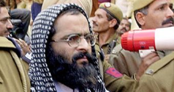 Execution of Mohammad Afzal Guru sparks protests in Kashmir