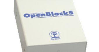 OpenBlockS, a miniature server running in the palm of your hand