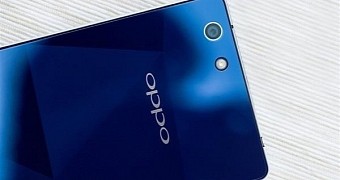 Oppo R1C back view