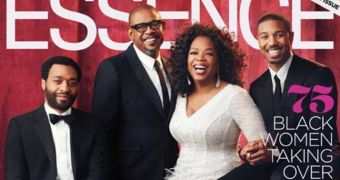 Oprah agrees to give fan magazine shoot dress after request on Twitter