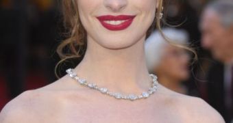 Anne Hathaway was reportedly paid $750,000 to wear diamonds from Tiffany’s at the Oscars 2011