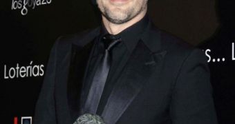 Javier Bardem kissed Josh Brolin at the Oscars 2011, but producers didn’t show it
