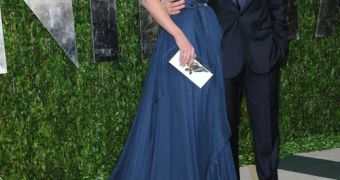 Oscars 2012: Tom Cruise, Katie Holmes Shine on Red Carpet