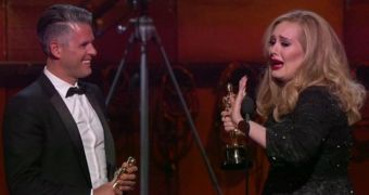Adele and Paul Epworth win Oscar for Best Original Song with “Skyfall”