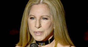 Barbra Streisand performs “The Way We Were” at the Oscars 2013