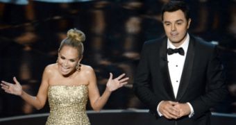 Kristin Chenoweth and host Seth MacFarlane sing the Losers Song at the end of the Oscars 2013