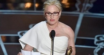 Patricia Arquette wins Oscar for Best Supporting Actress, pleads for equal rights for women in the workforce