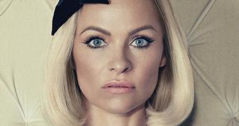 Pamela Anderson Gets Makeunder, Is Absolutely Stunning – Gallery