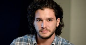 Kit Harington gets his phone stolen, fears private stuff is going to leak online