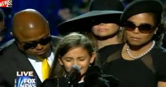 Paris Jackson asks for the microphone to speak of her father at the memorial ceremony held at LA’s Staples Center