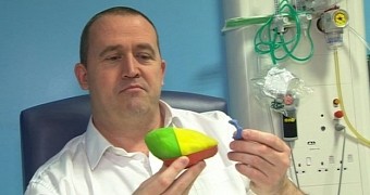 Patient Helps Surgeons Cut Him Open Properly by 3D Printing His Own Kidney [BBC]