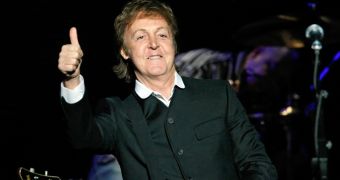 Paul McCartney asks President Putin to free the Greenpeace activists imprisoned in Russia
