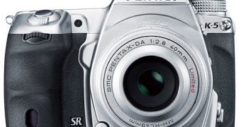 The Pentax K-5 silver edition