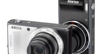 Pentax Optio VS20 digital camera with dual shutter buttons