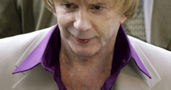 Phil Spector sentenced to life in prison for the murder of actress Lana Clarkson