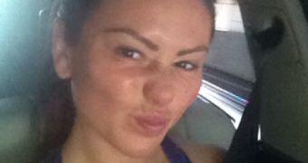 JWoww shows off makeup-less face on Twitter, gets lots of support and praise from fans