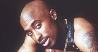 Photos of a man who looks like the late Tupac Shakur have surfaced online, fueling the myth that he may still be alive