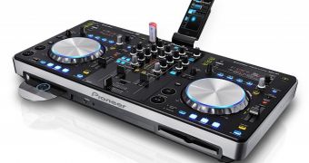 Pioneer XDJ-R1 DJ Controller