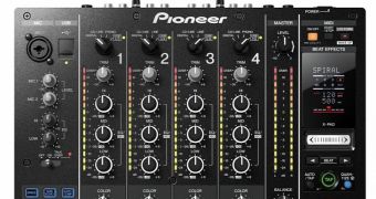 The common improvement brought by this release is the support for Pioneer's s new service "KUVO"