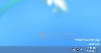 Windows 10 will display such watermarks on your desktop