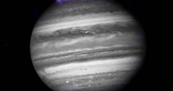 Jupiter's auroras around the poles
