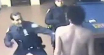 Police punch unarmed man sleeping in Brooklyn Jewish center