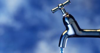 Tap water ban sparks conflicts in West Virginia