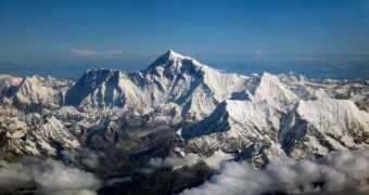 Mount Everest is not quite as pristine as people think