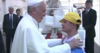 The Pope allows a teen with Down's Syndrome in his vehicle