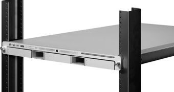 A single Apple Xserve placed on a standard rack