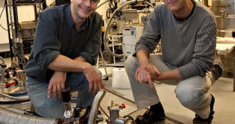 Dartmouth College professors Alex Rimberg (left) and Miles Blencowe have demonstrated quantum mechanical effects acting on the macroscopic world