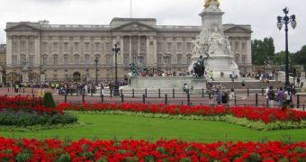 Royal aides say gas and heating bills for Buckingham Palace are “untenable”