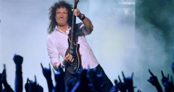 Brian May, shown here at last year?s VH1 Rock Honors concert in Las Vegas, is finally completing his doctorate in astrophysics, more than 30 years after he abandoned his studies to form the rock group Queen.