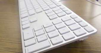 Aluminum Apple keyboard