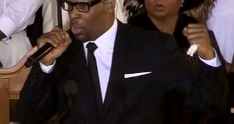 R. Kelly Pays Tribute to Whitney Houston at Funeral