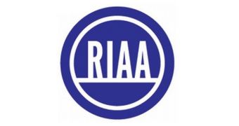 RIAA goes after small-time sites