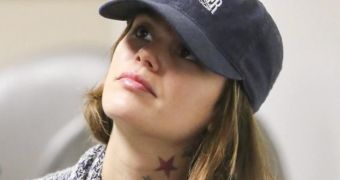 Rachel Bilson shows off brand new tattoo, which could be the real deal or fake, for a movie role