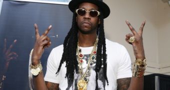 2 Chainz was robbed at gun point in San Francisco, his entire crew ran “like cockroaches”