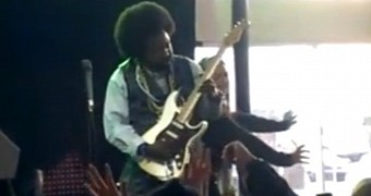 Rapper Afroman Punches Female Fan in Concert - Video