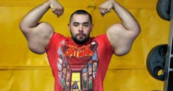 Real-Life Popeye with Biggest Arms in the World Doesn't Use Steroids