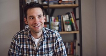 Reddit CEO Is Out, Co-Founder Alexis Ohanian Returns as Chairman