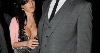 Boyfriend Reg Traviss laments Amy Winehouse’s death: “I have lost my darling”